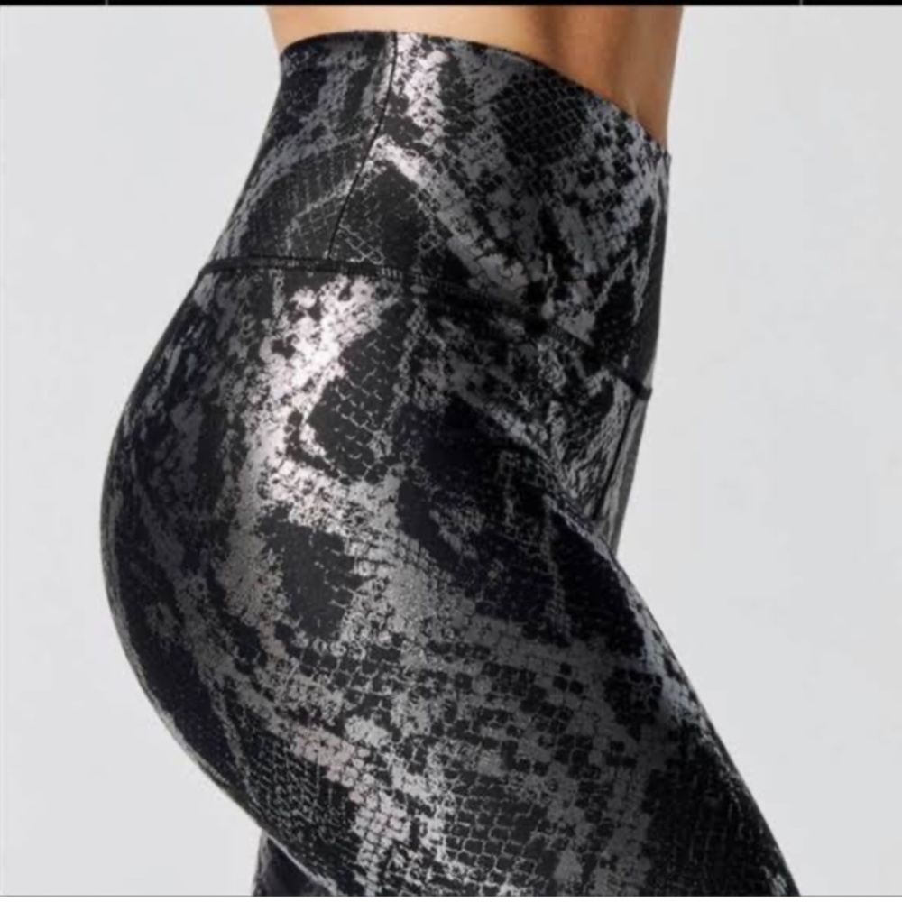 New! Carbon38 Leggings Black & Silver Metallic Sn… - image 3